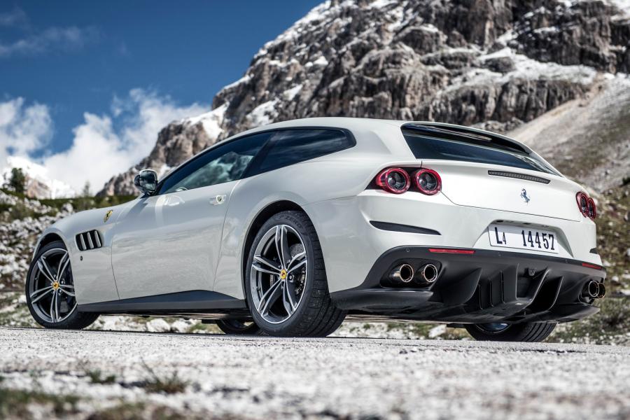  Ferrari GTC4Lusso 2016 года  (WW) (фото 35 из 58)